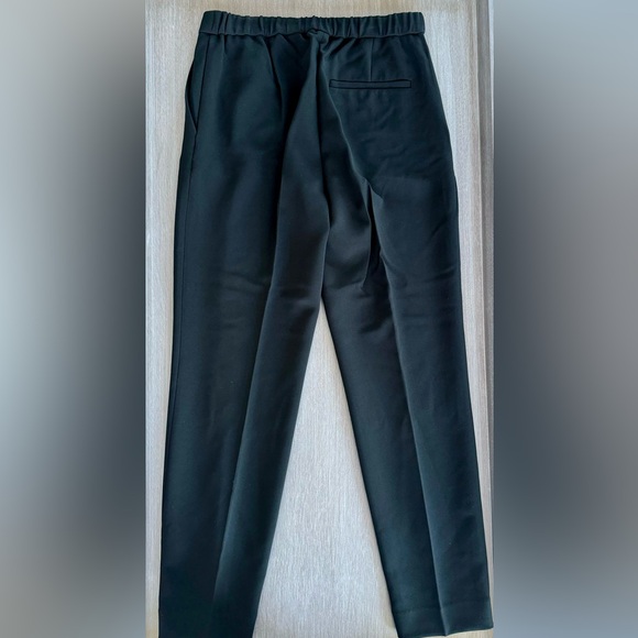 Theory slim cropped pull-on pant in crepe - Picture 6 of 6